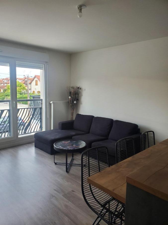 Joli Appartement Proche Du Centre-Reseau Orange Pour Capter Saint Fargeau Ponthierry Bagian luar foto